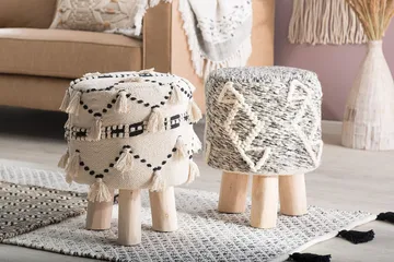 Youness Fotskammel - Beige - Møbler - Stoler - Krakk - Fotskammel