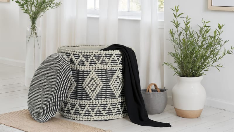 Ivoino krakk 40 cm - Svart/hvit - Møbler - Stoler - Krakk - Fotskammel
