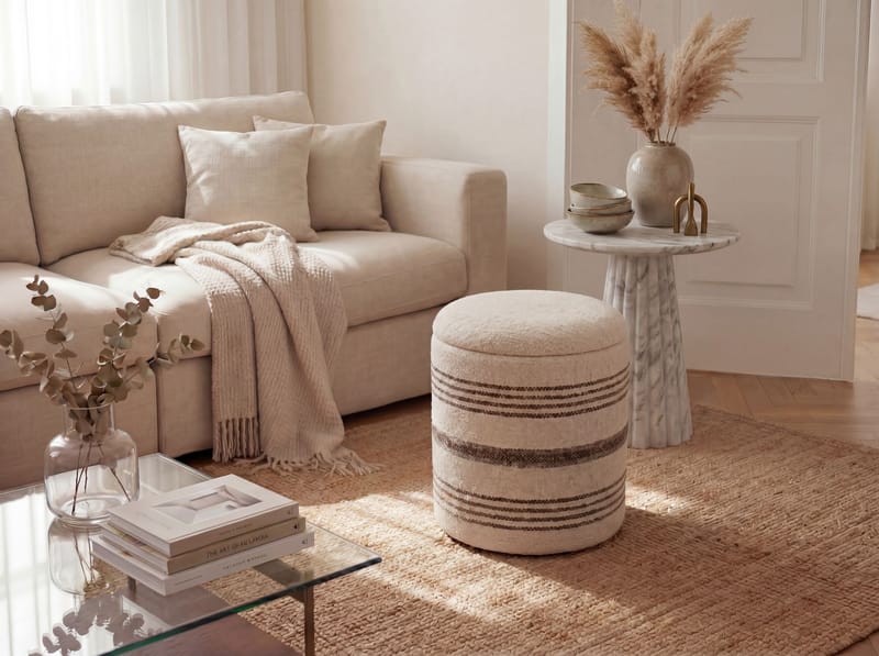 Nirek rund sittepuff med oppbevaring i ullstoff - lys beige - Møbler - Stoler - Krakk - Puff