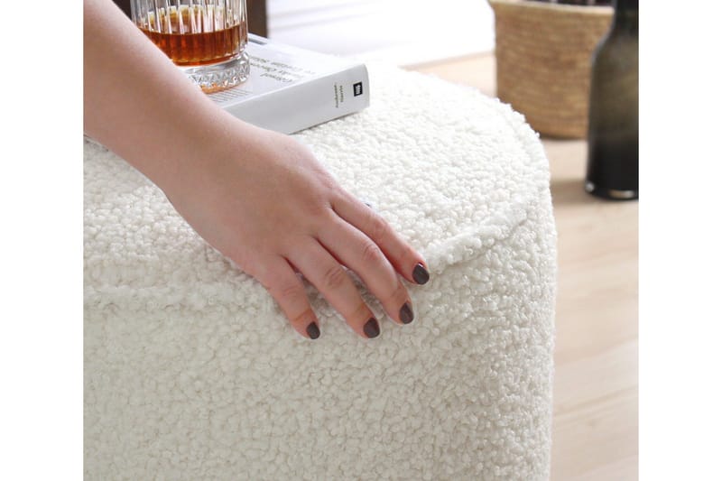 Braintree Sittepuff 42 cm - Hvit - Møbler - Stoler - Krakk - Puff