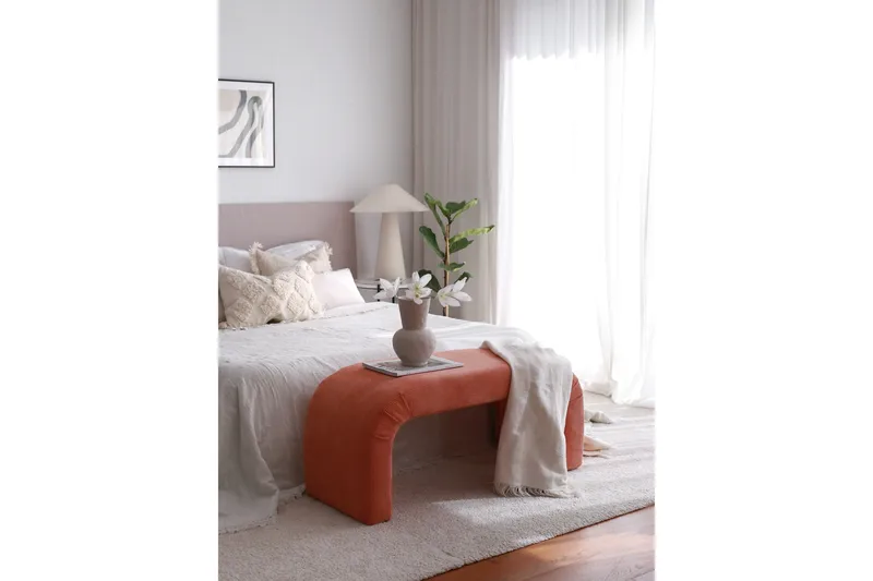 Manav Sittepuff 106 cm - Koral - Møbler - Stoler - Krakk - Puff