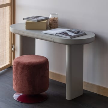Puff med snurrefot Islen 39 cm rundt - Vinrød - Møbler - Stoler - Krakk - Puff