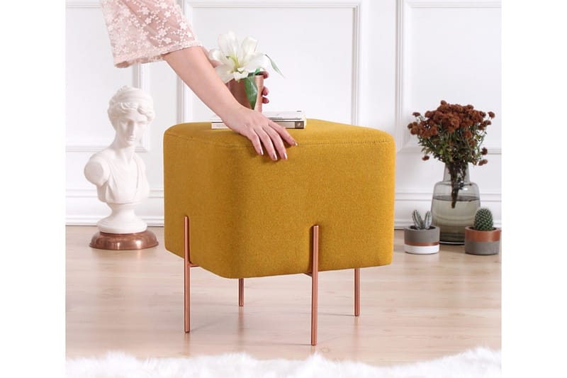 Yellowknife Sittepuff 40 cm - Sennepsgul - Møbler - Stoler - Krakk - Puff