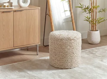 Veron rund sittepuff med oppbevaring i ullstoff - lys beige - Møbler - Stoler - Krakk - Puff