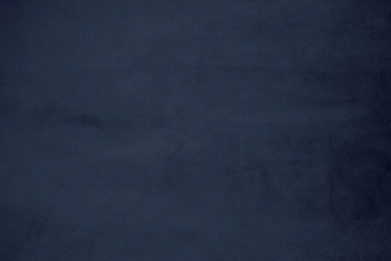 Andrew Lenestol med Fotskammel Fløyel - Midnattsblå/Messing - Møbler - Stoler - Lenestoler - Fløyelslenestol