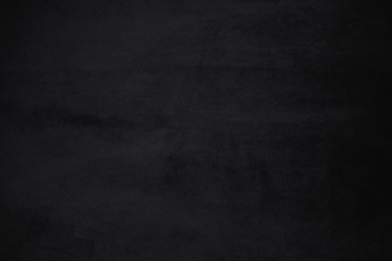 Andrew Lenestol med Fotskammel Fløyel - Svart/Messing - Møbler - Stoler - Lenestoler - Fløyelslenestol