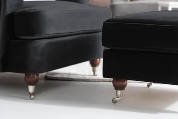 Howard Riviera Fløyelslenestol - Svart - Møbler - Stoler - Lenestoler - Howard lenestol