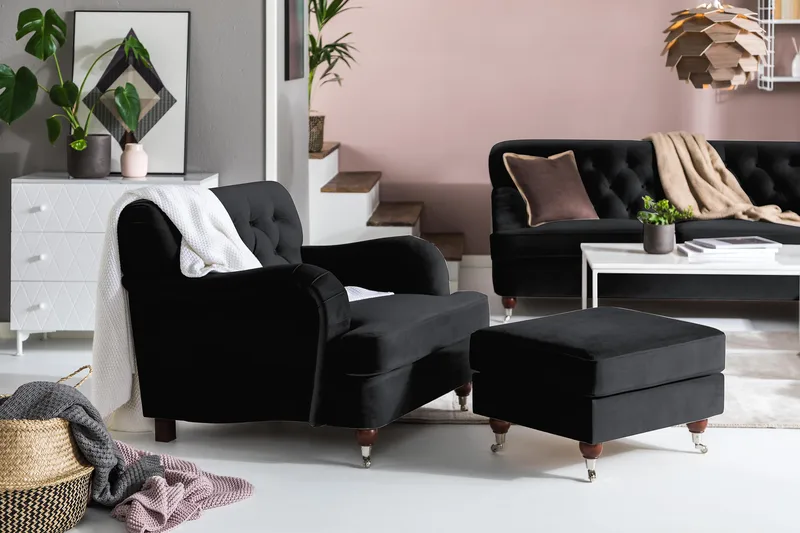 Howard Riviera Lenestol med Fotskammel - Svart - Møbler - Stoler - Lenestoler - Howard lenestol