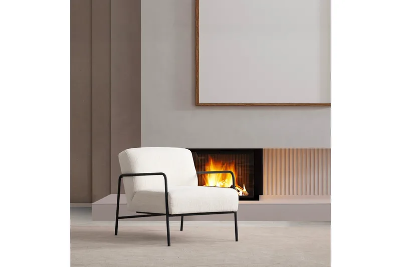 Nagma Lenestol, Hvit