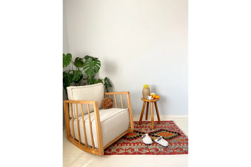 Patra Teddy Lenestol, Hvit