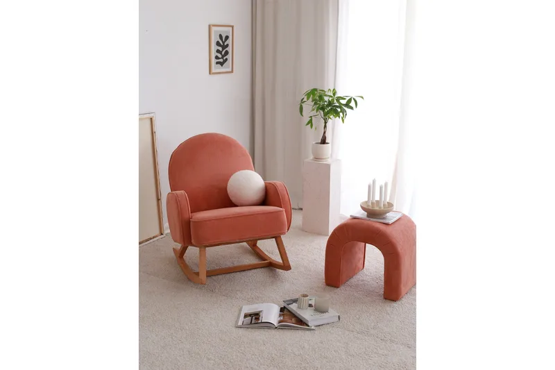 Yoko Lenestol, Koral