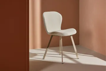 Lilja Spisestol i Stoff med Metallben - Beige - Møbler - Stoler - Spisestuestoler & kjøkkenstoler
