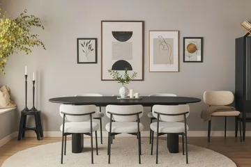 Lucy Spisestol - Hvit bouclé / Metallben svart - Møbler - Stoler - Spisestuestoler & kjøkkenstoler