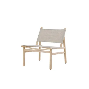 Millo Lenestol i Stoff med Treunderstell - Beige - Møbler - Stoler - Lenestoler