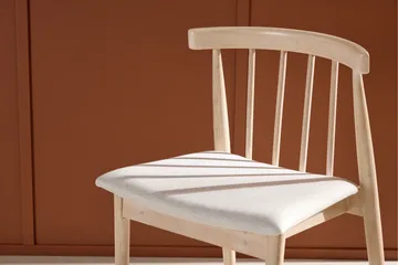 Spisestol uten armlener Peach Flora spisestol - Whitewash-ben / Beige stoff Hvitvasket - Møbler - Stoler - Spisestuestoler & kjøkkenstoler