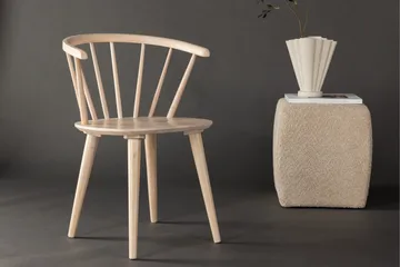 Bobby Lenestol med Armlener - Hvitlasert / Gummitre - Møbler - Stoler - Spisestuestoler & kjøkkenstoler