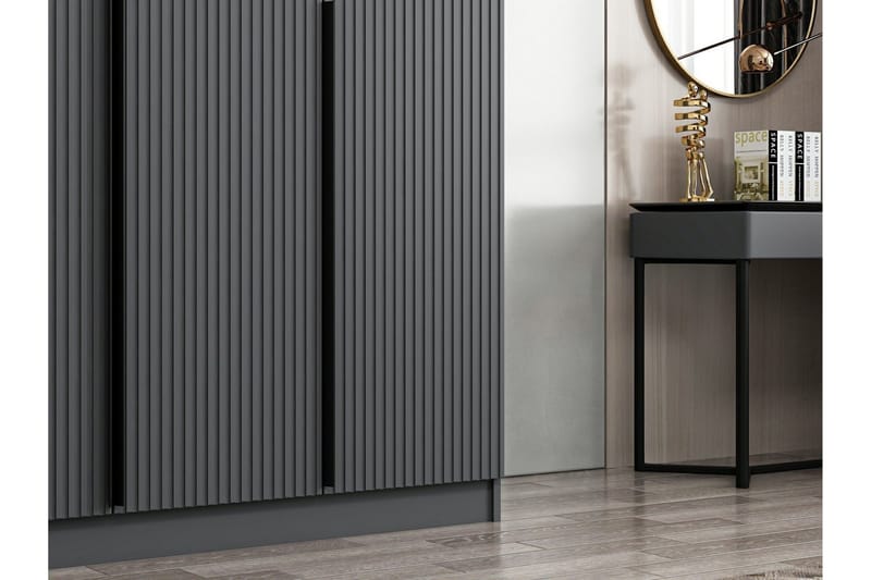 Fruitland Garderobe 135 cm - Antrasitt - Oppbevaring - Garderober & garderobesystem