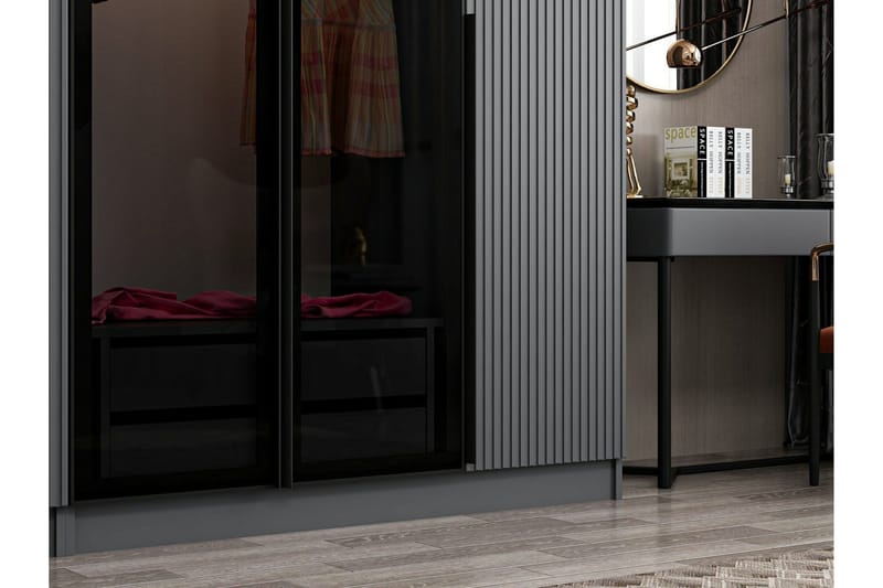 Fruitland Garderobe 225 cm - Antrasitt - Oppbevaring - Garderober & garderobesystem
