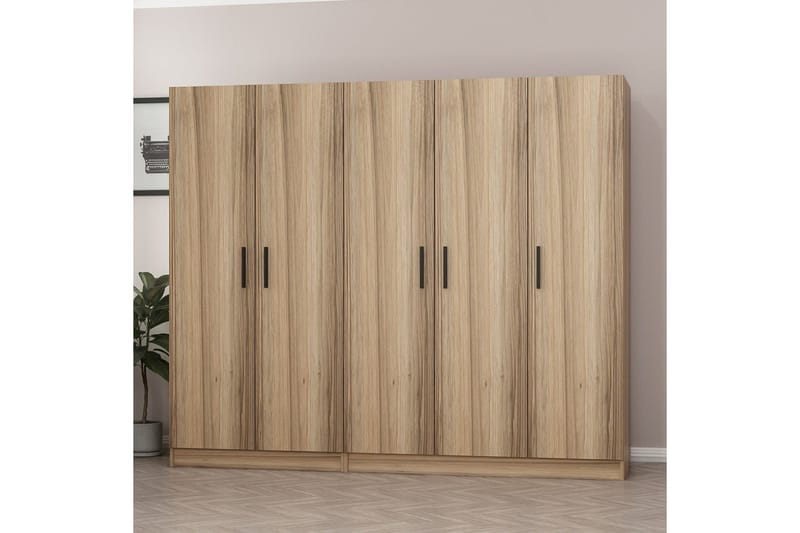 Fruitland Garderobe 225 cm - Brun - Oppbevaring - Garderober & garderobesystem