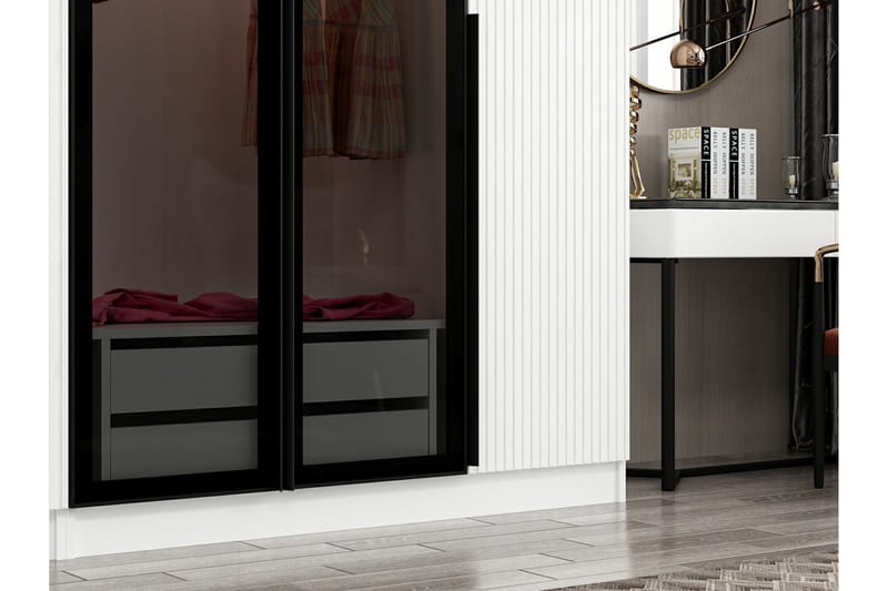 Fruitland Garderobe 225 cm - Hvit - Oppbevaring - Garderober & garderobesystem