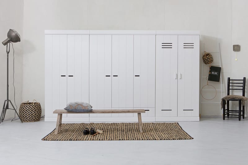Garderobe Floella 140 cm 3 Dører 3 Skuffer - Hvit Furu - Oppbevaring - Garderober & garderobesystem - Garderobeskap