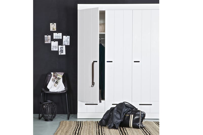 Garderobe Floella 140 cm 3 Dører 3 Skuffer - Hvit Furu - Oppbevaring - Garderober & garderobesystem - Garderobeskap