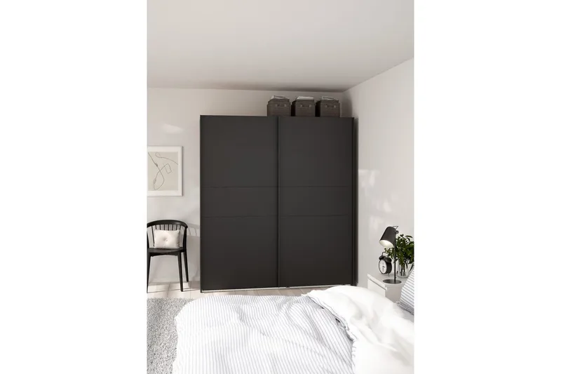 Takeru Garderobe 179x200 cm - Svart - Oppbevaring - Garderober & garderobesystem