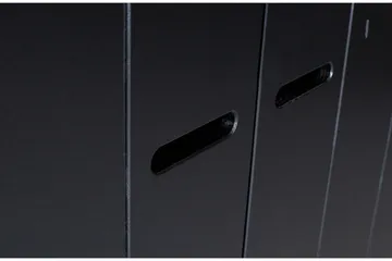 Varius Garderobe 140x53 cm 3 Dører - Furu/Svart - Oppbevaring - Garderober & garderobesystem