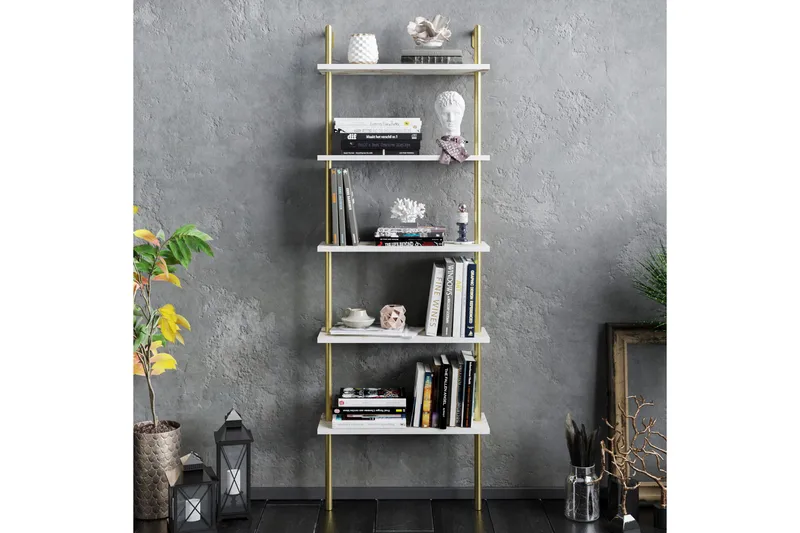 Konsterud Bokhylle - Guld - Oppbevaring - Hylle - Stigehylle & trappehylle