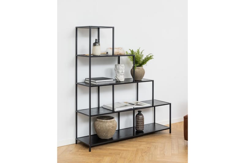 Hartsoe Bokhylle 135 cm i Metall med Treplate - Svart - Oppbevaring - Hylle - Bokhylle
