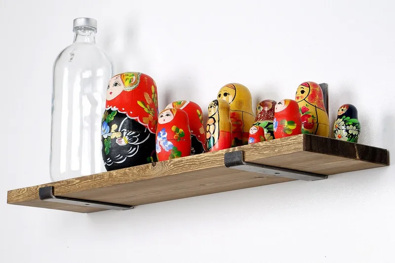 Chealsie Vegghylle 60 cm - Svart / Valnøtt - Oppbevaring - Hylle - Vegghylle