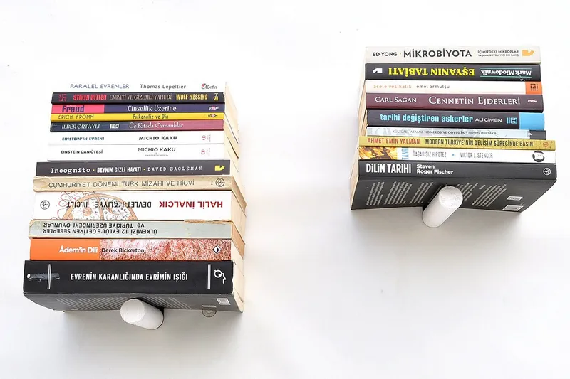 Noke Vegghylle 21 cm - Svart / Hvit - Oppbevaring - Hylle - Vegghylle