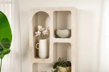 Wenus Bokhylle 60 cm - Travertin/Sandstein - Oppbevaring - Hylle - Bokhylle