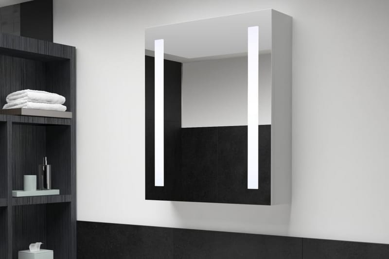 LED-speilskap til bad 50x13x70 cm - Speilskap