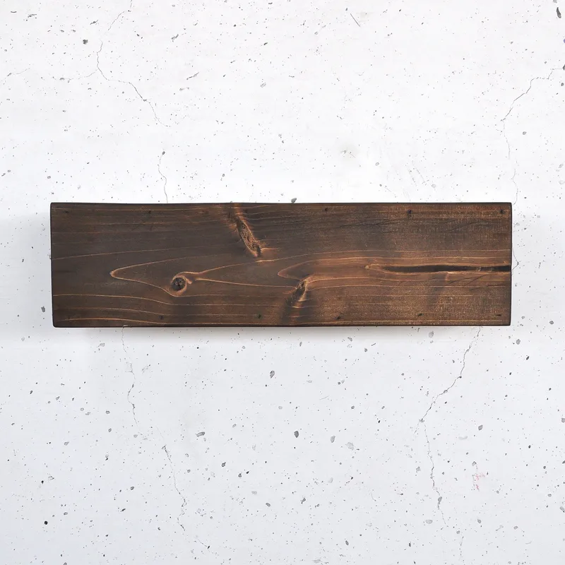 Dekorativ vegghylle i tre Hanah Home Rafix (13 x 40 x 11 cm)