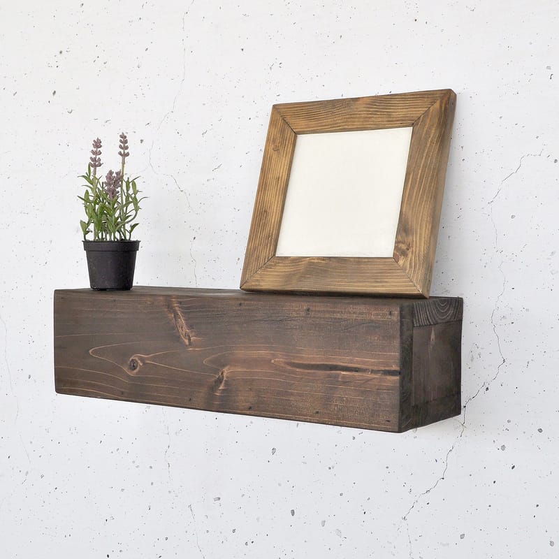 Dekorativ vegghylle i tre Hanah Home Rafix (13 x 40 x 11 cm) - Oppbevaring - Oppbevaring til småting - Vegghengt oppbevaring