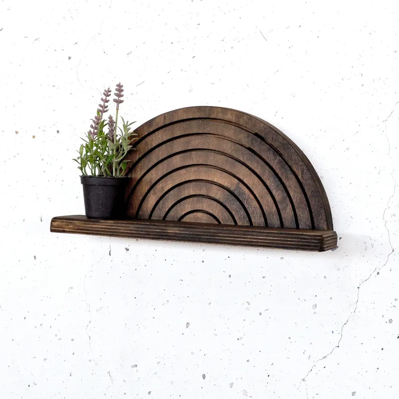 Dekorativ vegghylle i tre Hanah Home Raflon (31 x 16 x 9 cm) Modell halvsirkel opp