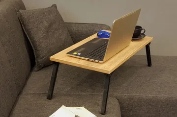 Nekeisha Datastativ 25 cm - Tre/natur/Svart - Oppbevaring - Oppbevaring til småting