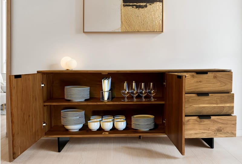 Belova skjenk 175 cm - naturfarget akasie og svart - Oppbevaring - Oppbevaringsmøbler - Sideboard & skjenk