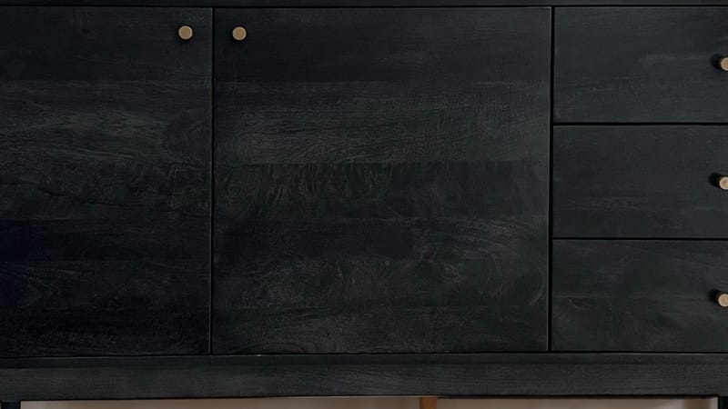 Beluna skjenk 160 cm - dypsvart med gullfargede detaljer - Oppbevaring - Oppbevaringsmøbler - Sideboard & skjenk