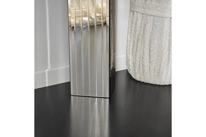 Ezlyn Kommode 105 cm - Bronse - Møbler - Bord - Avlastningsbord & sidobord - Konsollbord & gangbord