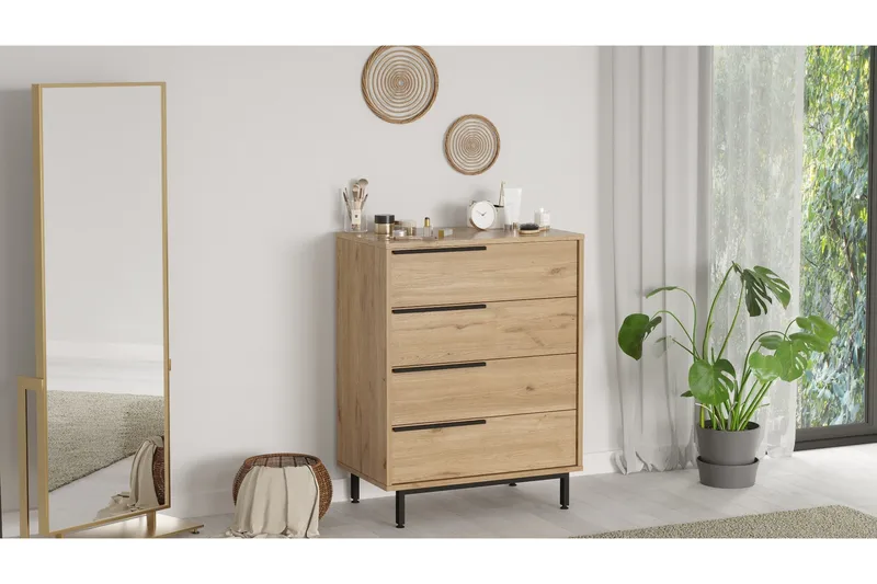 Liyakat Kommode, Valnøtt