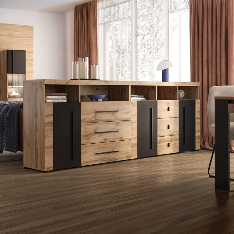 Skjenk Roger 2 Dører med 3 Skuffer - Wotan eik, 132 cm - Oppbevaring - Oppbevaringsmøbler - Sideboard & skjenk