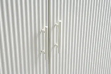 Anthony Highboard - Lysegrå - Oppbevaring - Skap - Oppbevaringsskap