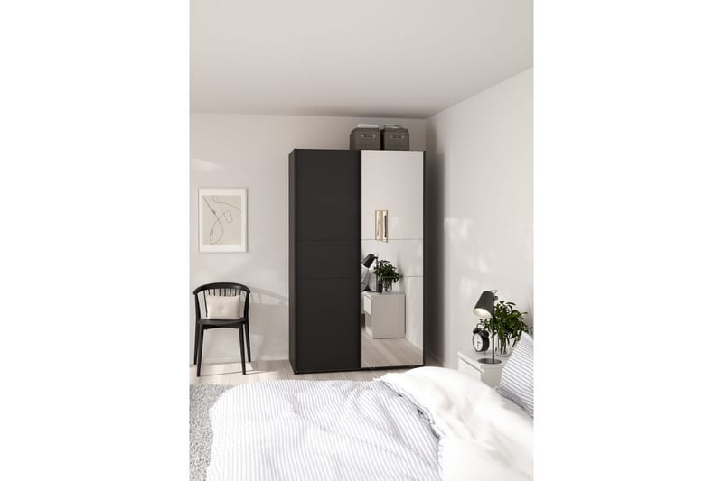 Takeru Garderobe med Speil 119x200 cm - Svart - Oppbevaring - Garderober & garderobesystem