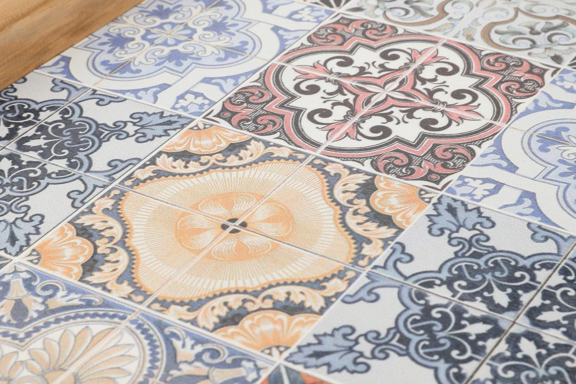 Brett Traxory 30 cm - Flerfarget - Servering & borddekking - Brikker & tallerkener - Serveringsbrett & serveringsfat