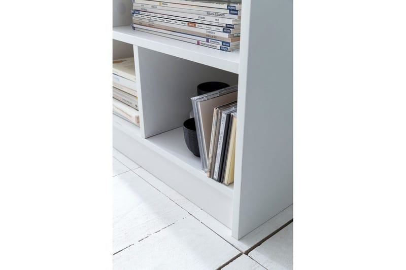 Bokhylle Wohnling Sponplate med 8 Oppbevaringshyller - Servering & borddekking - Karaffler og mugger - Glassflaske