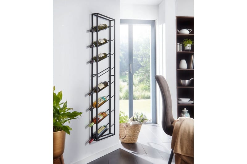 Vinstativ Wohnling veggmontert, plass til 8 flasker, pulverlakkert metall, industriell loftstil Svart - Svart - Servering & borddekking - Karaffler og mugger - Glassflaske