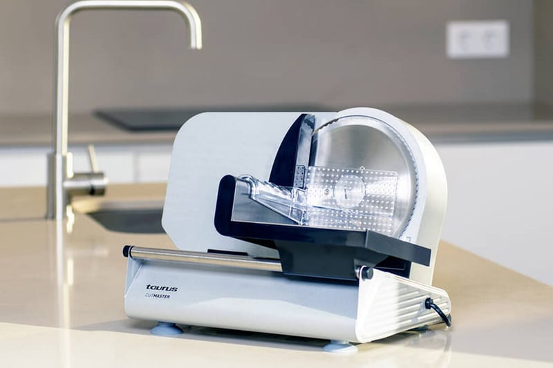 Påleggsmaskin Taurus 150W 19 cm - Sølv - Servering & borddekking - Kjøkkenmaskin - Skjære & male - Kuttemaskin