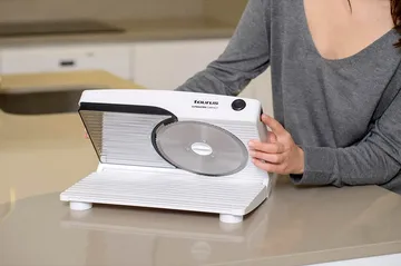 Påleggsmaskin Taurus Cutmaster Compact 100W 17 cm - Sølv - Servering & borddekking - Kjøkkenmaskin - Skjære & male - Kuttemaskin